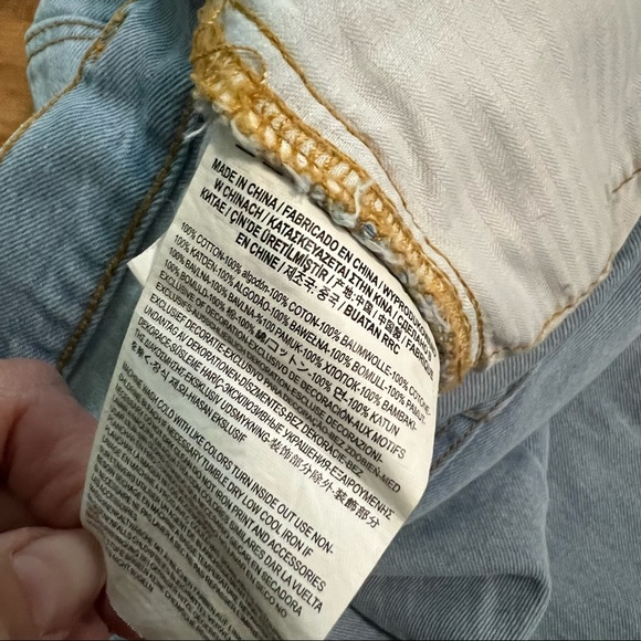 Vans Jeans Juniors Size 7 Cropped Mid Rise Light Blue Fade - Picture 10 of 12